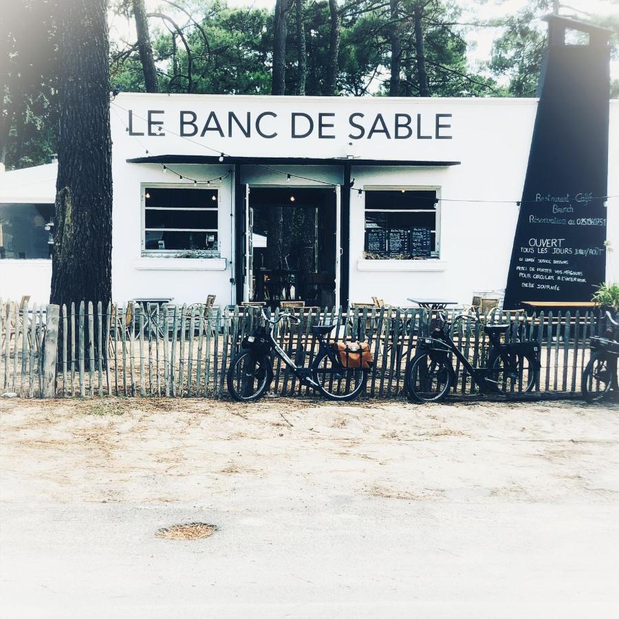 Sous Les Pins 600m Apartment *